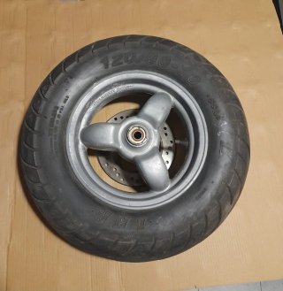 Rueda delantera scooter