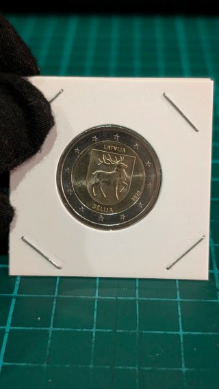Moneda dos Euros Letonia 2025 Ciervo conmemorativa