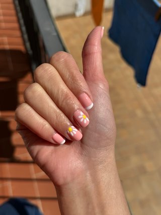Uñas semipermanentes a domicilio