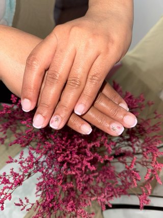 Uñas semipermanentes a domicilio