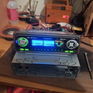 Radio CD Pioneer DEH-P7300R con Bluetooth