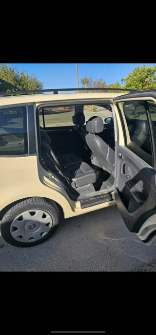 Volkswagen Touran 2013