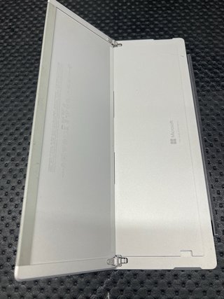 Microsoft Surface 1796 i5 7300u 8GB 256 w11 pro