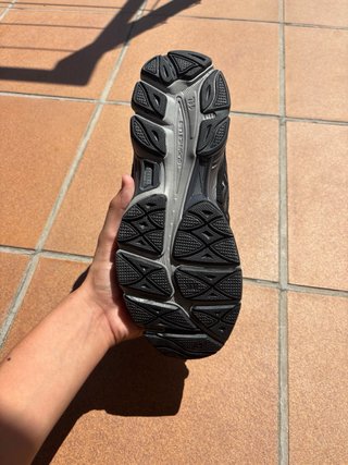 Asics Gel Negras y Grises