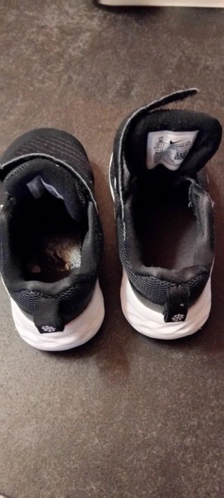 Scarpe Nike Bambino N.25