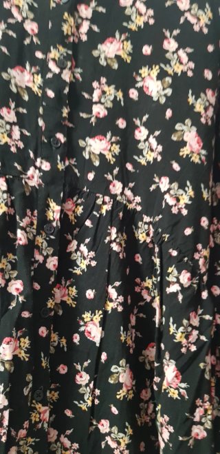 Vestido Zara floral negro talla M