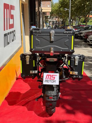 CF Moto 800 MT Explore 2025