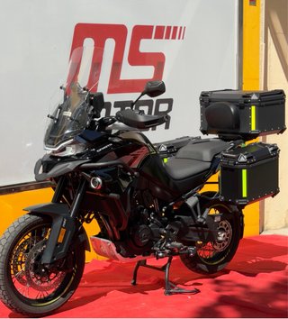 CF Moto 800 MT Explore 2025