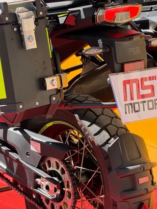 CF Moto 800 MT Explore 2025