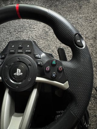 Volante Hori PS4 con Pedales