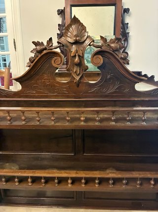 Repisa de madera antigua
