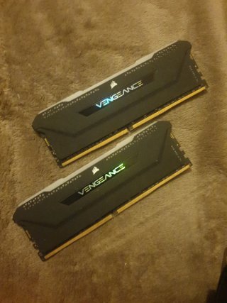 Memoria RAM Corsair Vengeance (2x8GB)