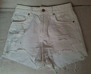 2 pantalones cortos vaqueros negros y blancos roto