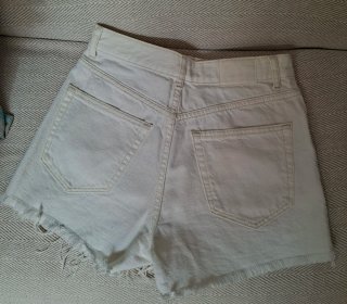 2 pantalones cortos vaqueros negros y blancos roto