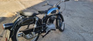 NSU 250 Moped Negra y Plateada