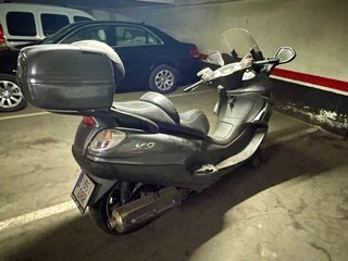 Scooter piaggio x9