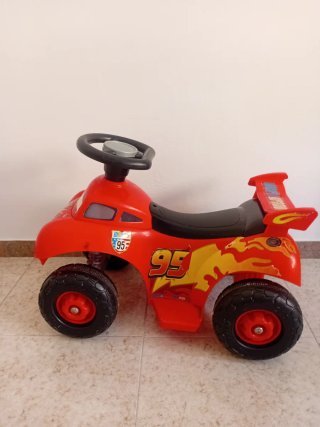 Coche Rayo McQueen para niños