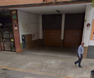 Garaje situado en el sotano 2. Amplia para coche