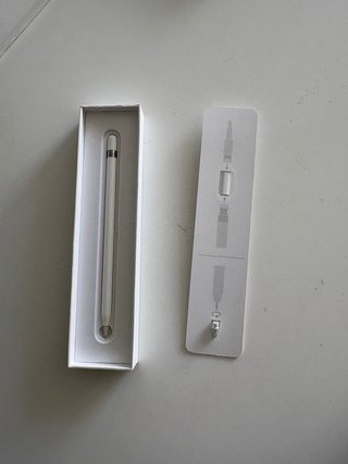 Ipad 10.2 con accesorios de trabajo