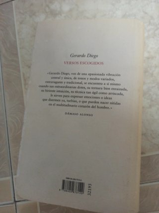 Versos escogidos: (1918-1983)