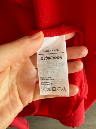 Blusa roja mangas abullonadas Other Stories seda
