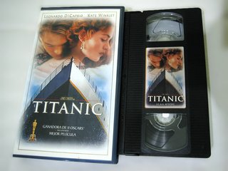 Lote 4 VHS: Jurassic Park, Titanic, Congo....