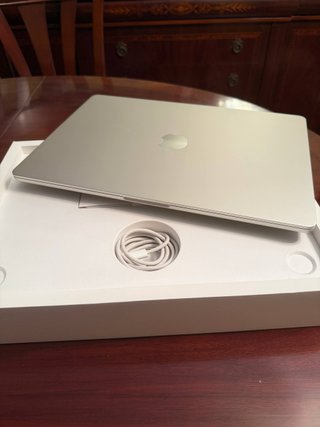 MacBook Air 15,3 M3 8GB 256GB