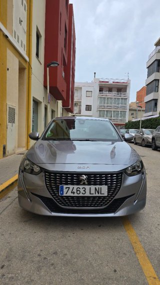 Peugeot 208 2021
