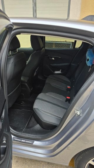 Peugeot 208 2021