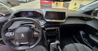 Peugeot 208 2021