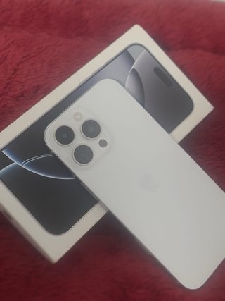 iPhone 16 Pro Max 256GB Plata SOLO HOY!!