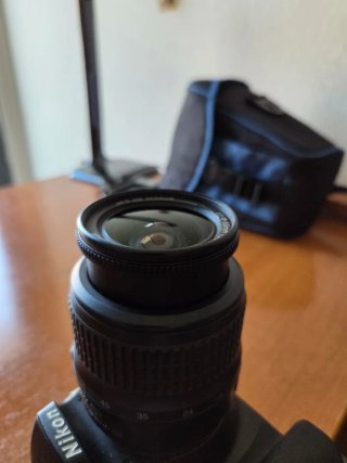 Cámara Nikon D3300 con accesorios