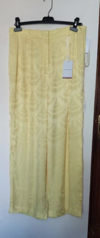 Pantalón ancho Tommy Hilfiger amarillo