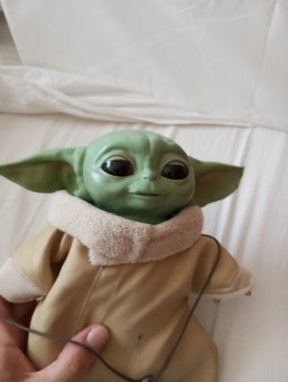 Muñeco Bebé Yoda Interactivo
