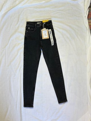 Vaqueros negros pitillo tiro alto - Talla 36