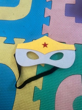 Máscara infantil Wonder Woman