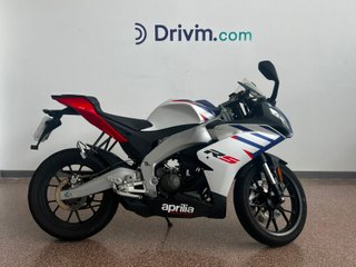 Aprilia RS 125 2023 Deportiva Roja y Blanca