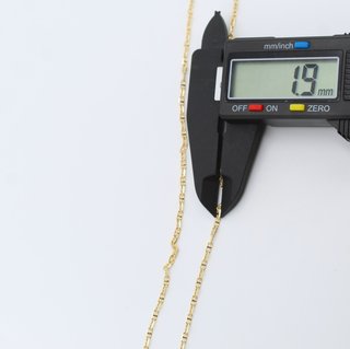 Cadena de oro de 18K. Peso: 4.71 gr.