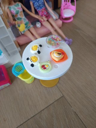 Casa Barbie con bambole e accessori