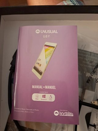 Funda para tablet rosa y blanca
