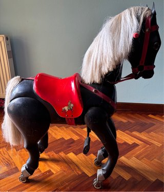 Caballo Angaro Ruedas Negro