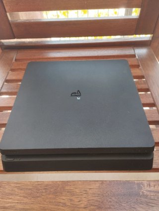 Consola PS4 Slim Negra + 2 Mandos