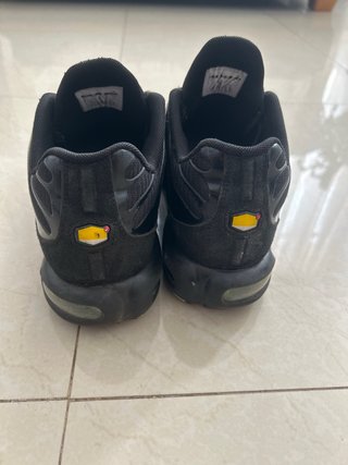 Nike TN talla 44 Usadas Negro y Amarillo