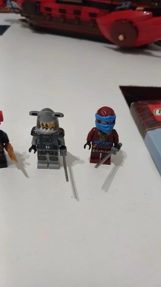 LEGO Ninjago Legacy Destiny's Bounty 71705