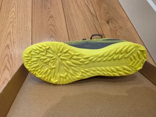 Zapatillas Puma ultra multitaco grises y amarillas