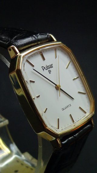 Orologio Pulsar Quartz Rettangolare Oro