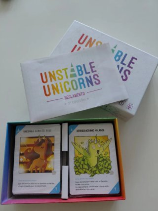 Juego de mesa Unstable Unicorns 2ª Edición