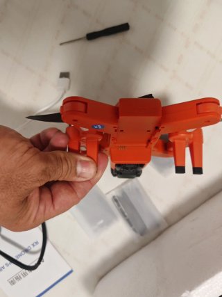 Dron Naranja y Negro