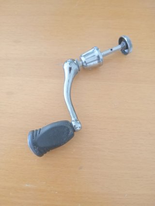Manivela Daiwa pesca 2500-3000
