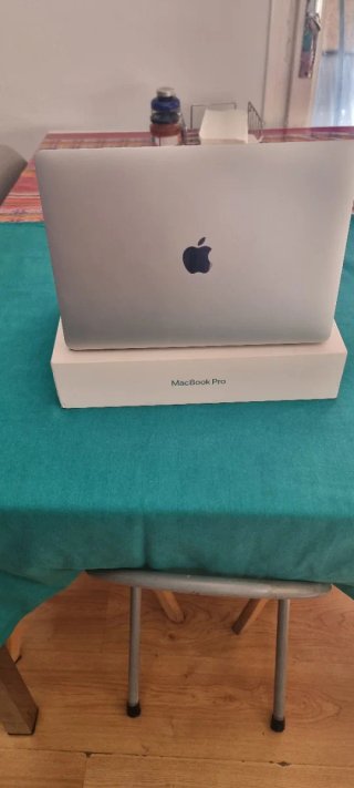 MacBook Pro 13 M1 8GB RAM 256GB SSD Plata